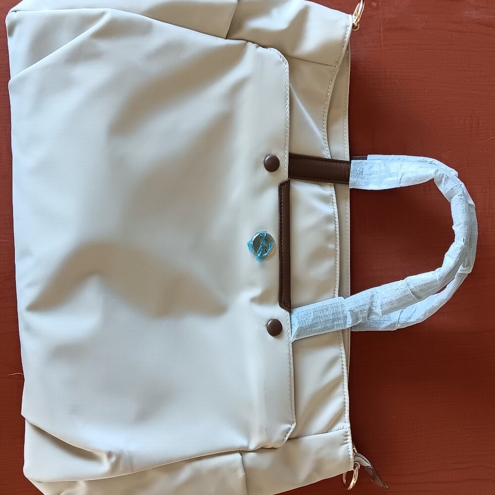 New never use purse travel bag